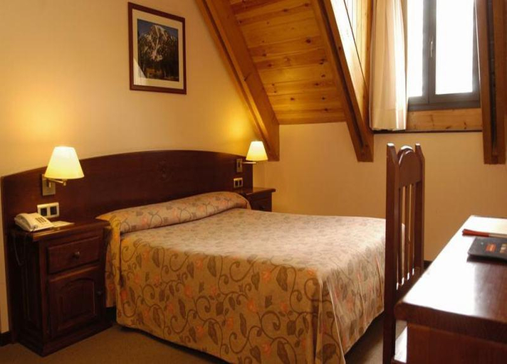 Bedroom 3, Hotel Romanic, Lleida