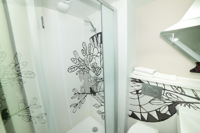Bathroom, Accueil Hotel Besançon, Doubs
