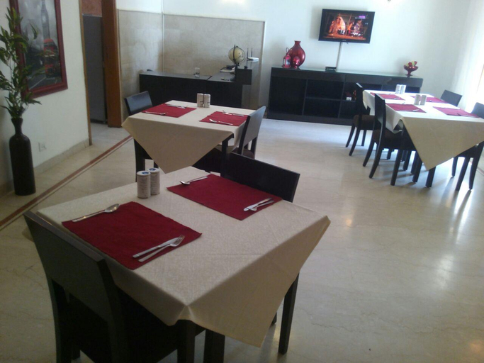 Food & Drinks 5, Ahuja Residency Cyber City I, Gurgaon