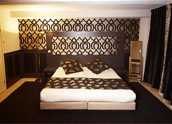 Guestroom 3, Hotel Satori Amsterdam, Tapestry Collection by Hilton, Amsterdam