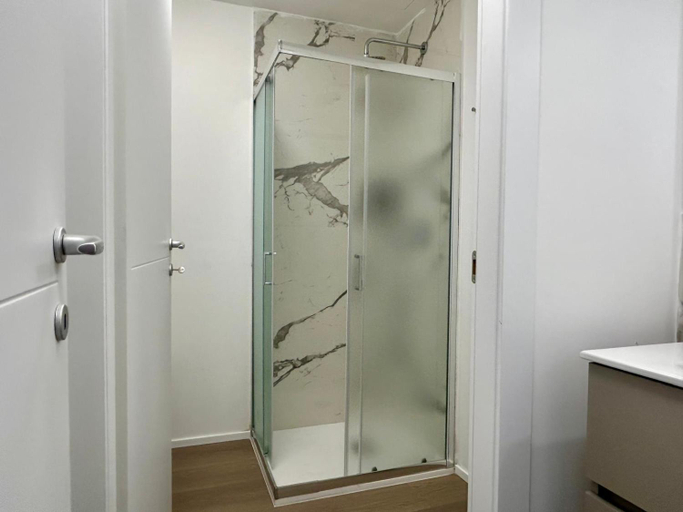 Bathroom 3, Bressanone Apartments, Milano