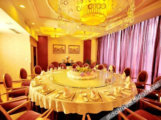 Others 5, Mingren Hotel, Liangshan Yi