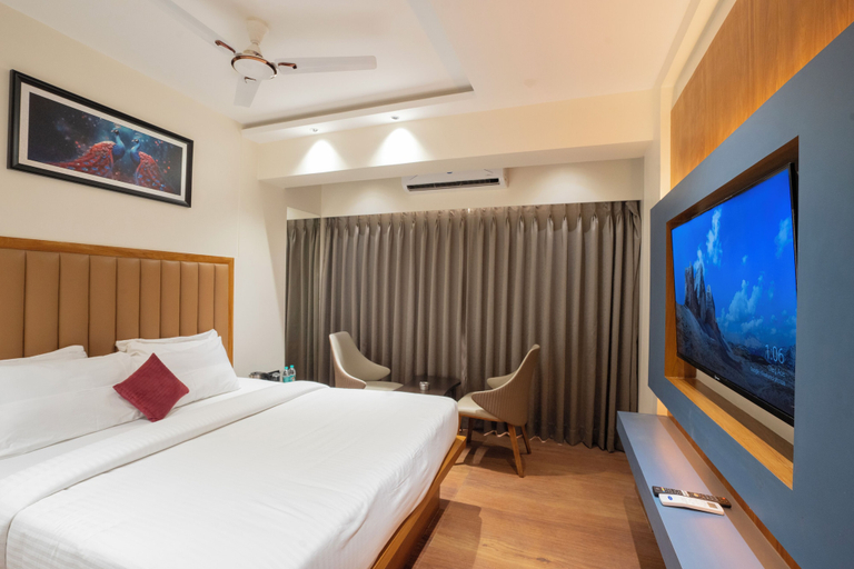 Room 4, Mosaic Go Star Grand, Thane