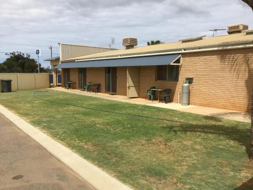 Others 2, Rhodeside Lodge, Greenough