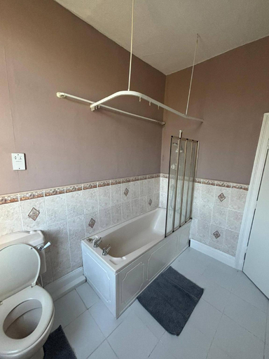 Bathroom 3, Charming 2-Bedroom Apartment with Ocean Views in Roker, Sunderland