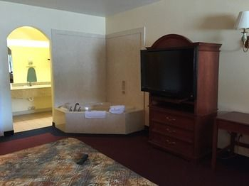 Others 2, Executive Inn & Suites, San Jacinto