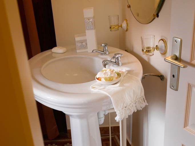Bathroom, Château de Thorens, Haute-Savoie