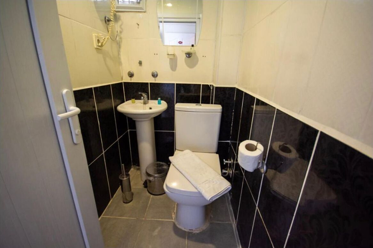 Bathroom, Ozyurt Hotel, Fatih