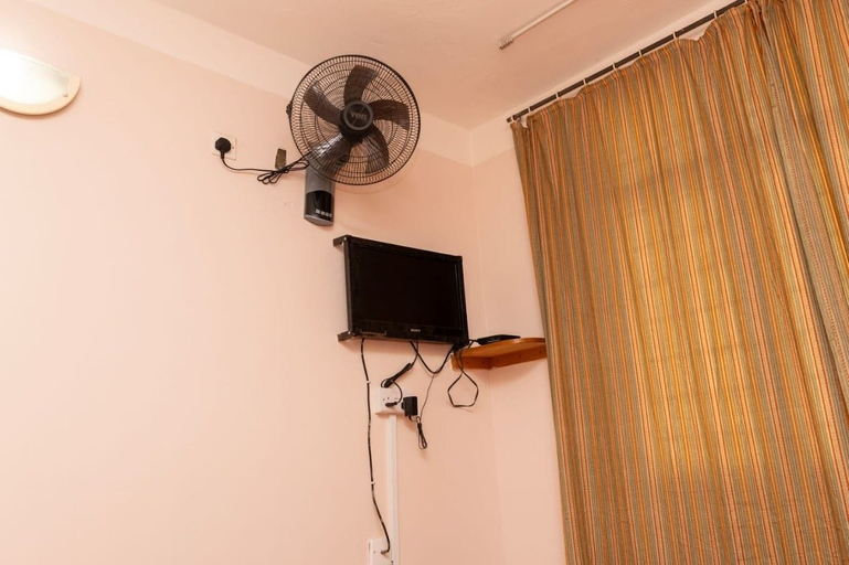Room 2, Cosy Guest House Mtwapa, Kilifi South