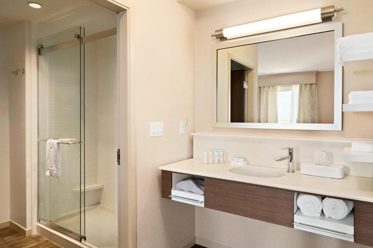Bathroom 3, Hampton Inn by Hilton Edmonton/Sherwood Park, Division No. 11