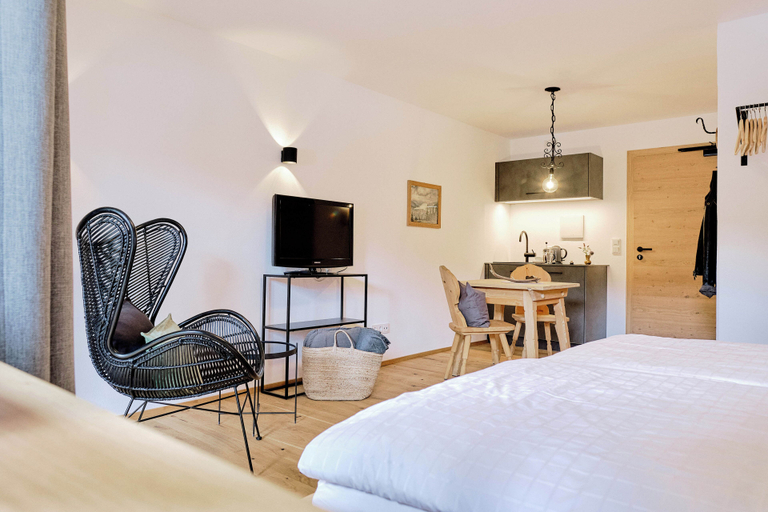 Others 5, Der Lederer Hof, Miesbach