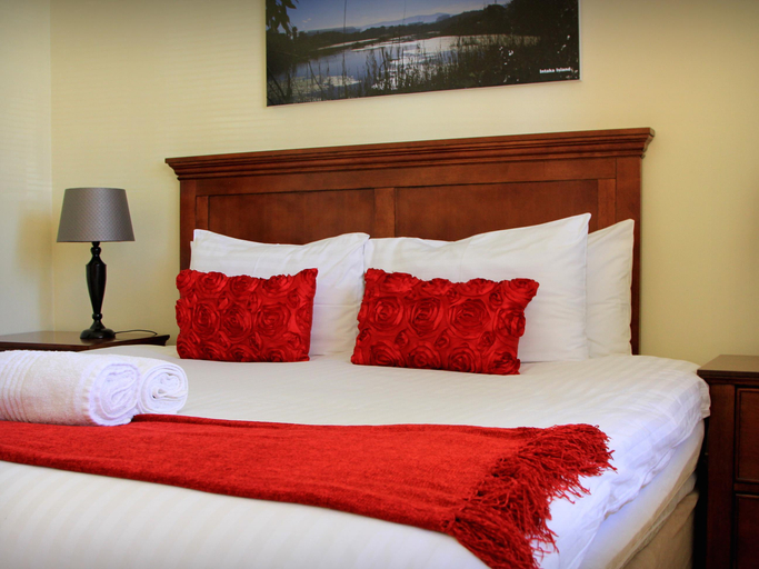 Bedroom, Majorca Self Catering Apartments, City of Cape Town