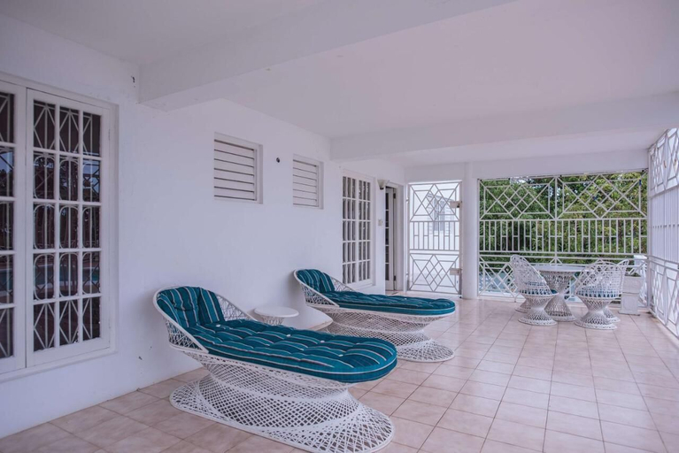 Others 5, Lawrence Pool House
