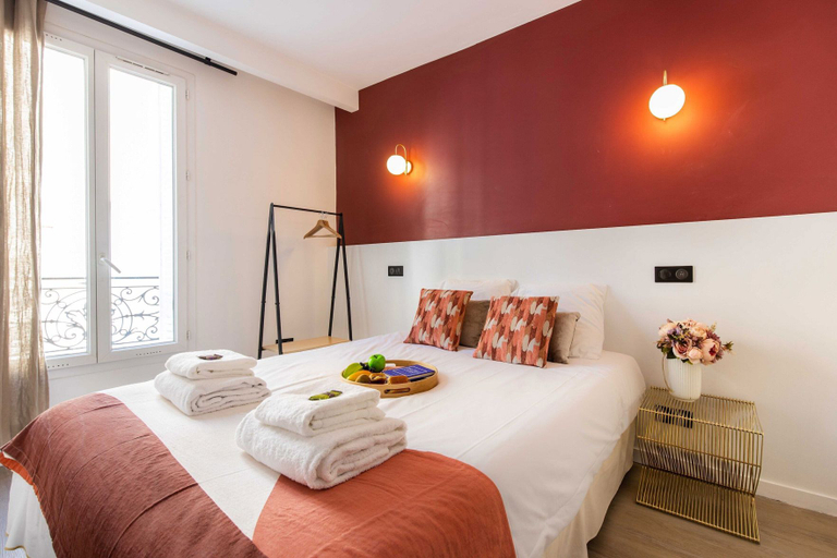 Bedroom 2, Cosy Bedroom - Tour Eiffel / Champs de Mars, Paris