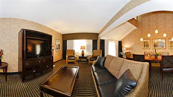 Others 4, The Biltmore Hotel & Suites Main Avenue, Cass