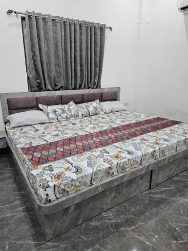 Room 4, Virat palace Khatu Rd, Sikar