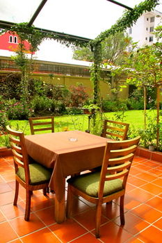 Others 2, Hotel Cayman, Quito