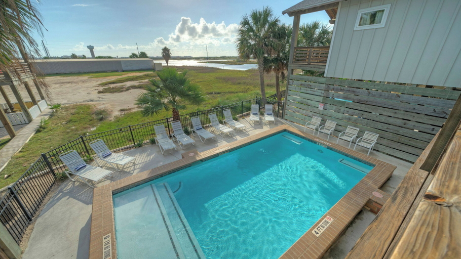 Sport & Beauty 5, Fish Camp Cottage by Avantstay Shared Pool+views, Nueces
