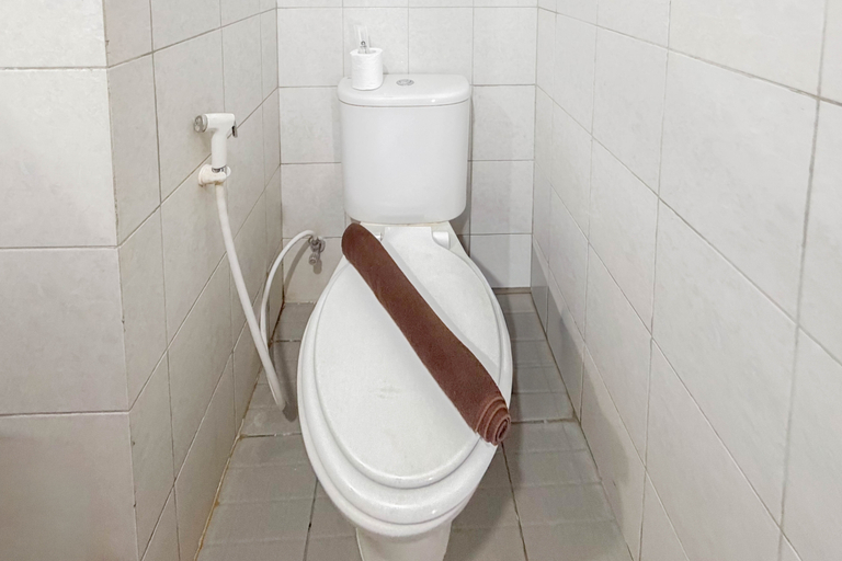 Bathroom 3, Comfortable and Practical Studio Room at Suncity Residence Apartment By Travelio, Sidoarjo