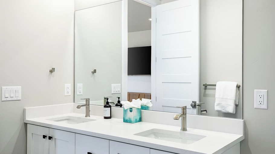 Bathroom 4, Jordanelle by Avantstay Next to the Reservoir!, Wasatch