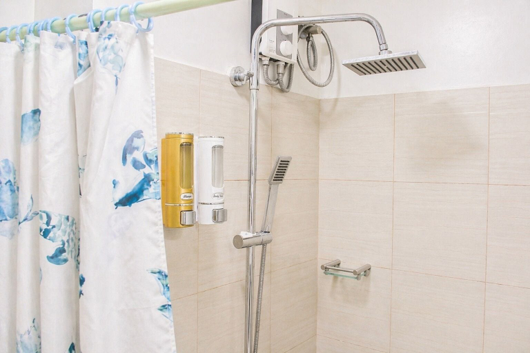 Bathroom 4, Shore 2 Residence Tower 2 - 619, Pasay City