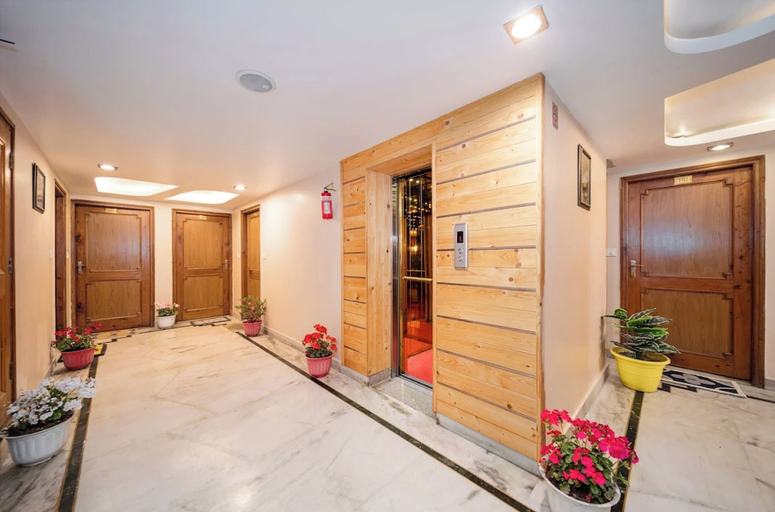 Interior, Hotel Riverside Resort Near Kainchi Dham, Nainital