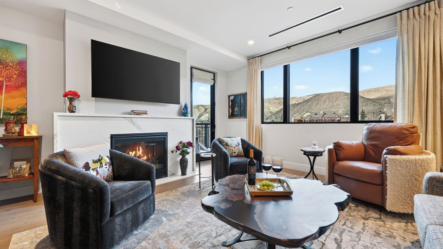 Interior 3, Mountain Dream at Frontgate by Avantstay Condo + Ski Shuttle Pool + Spa Access Mins to Beaver Creek, Eagle