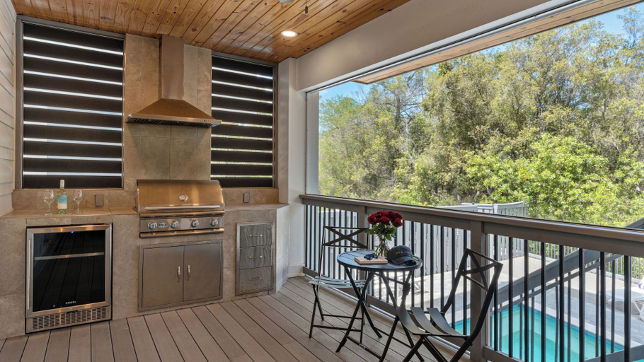 Interior 2, Grayton Dreams by Avantstay Sleeps 32 Group Retreat Pool + Game Room + Golf Carts, Walton