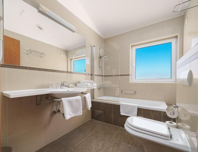 Bathroom 3, Hotel Duje, Vodice