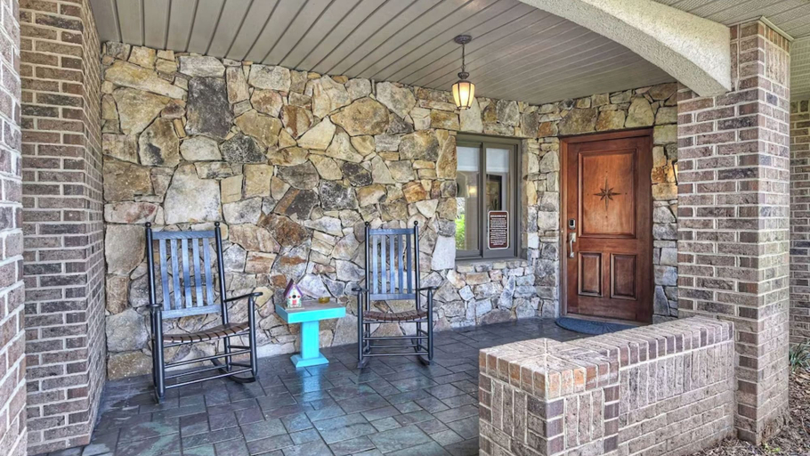 Exterior & Views, Landover Lodge by Avantstay Waterfront + Dock, Iredell