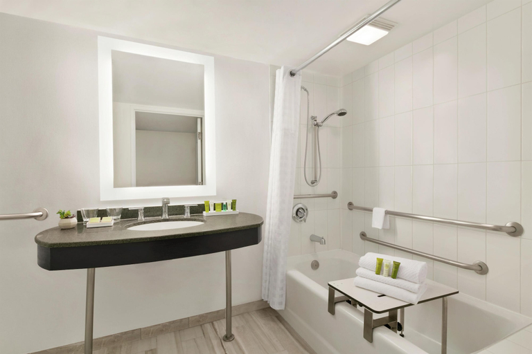 Bathroom 5, Hilton Scottsdale Resort & Villas, Maricopa