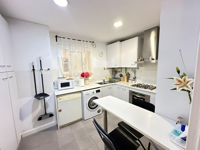 Others 4, Habitaciones Mallorca, Barcelona