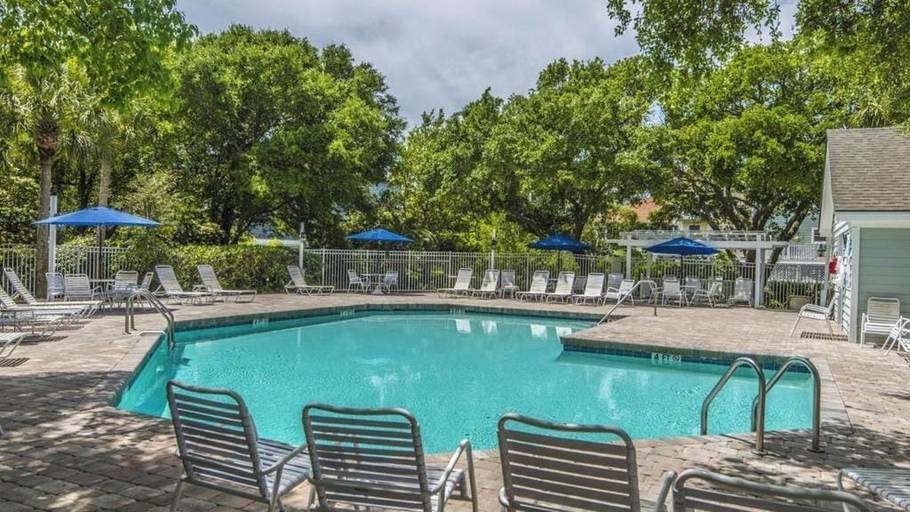 Sport & Beauty, 72 Pelican Bay Avantstay Community Pool, Decks, Charleston