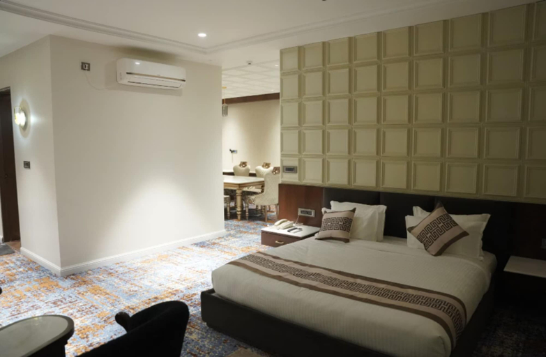 Room 3, Vijay Villas Rathara - Silpara Bypass Rd, Rewa