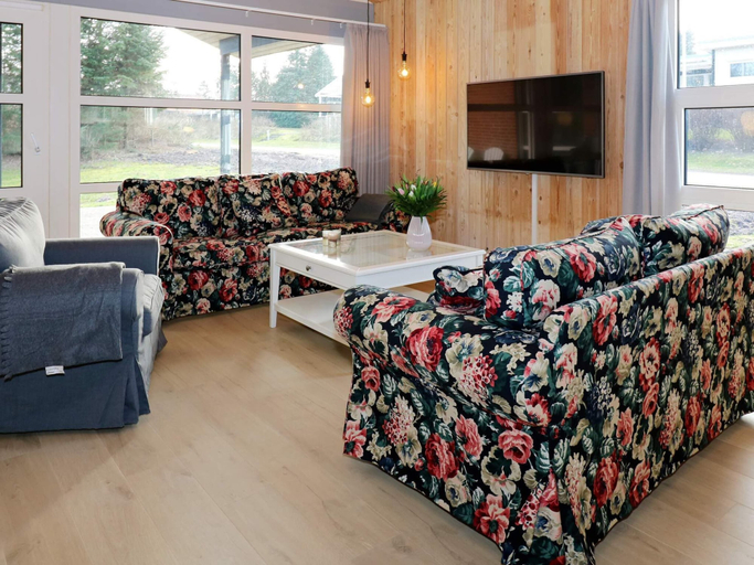 Others 5, 5 Star Holiday Home in Hadsund, Mariagerfjord