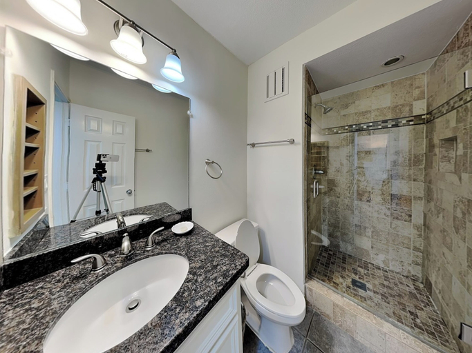 Bathroom 4, Beachfront Hideaway by Ryson Vacation Rentals, Galveston