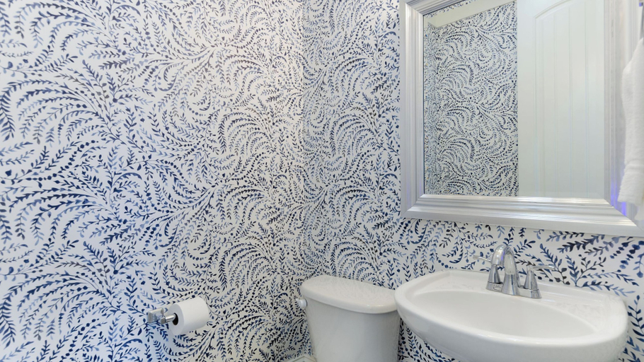 Bathroom 3, Steps to Beach Pool, Hot Tub, Fire Pit 7br, Sleeps 18 Cobalt Coast, Beaufort