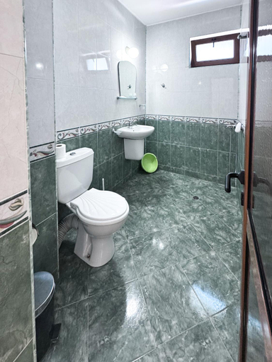 Bathroom 3, Family Hotel Friends, Primorsko
