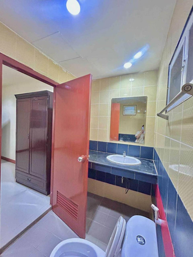 Bathroom 3, Patong Apartments, Phuket Island