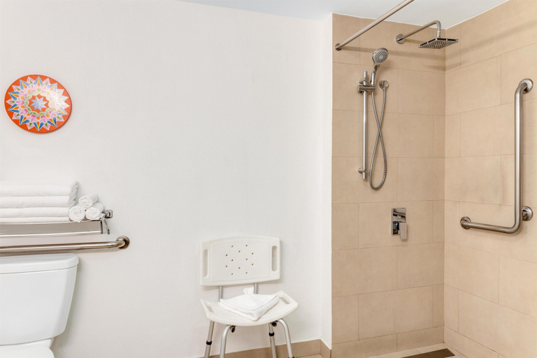 Bathroom 4, Hampton by Hilton San Jose Airport, Alajuela