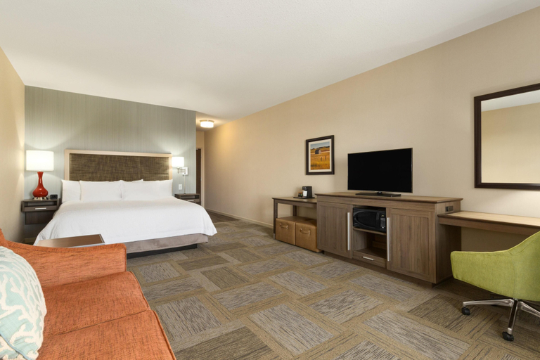 Bedroom 2, Hampton Inn by Hilton Edmonton/Sherwood Park, Division No. 11