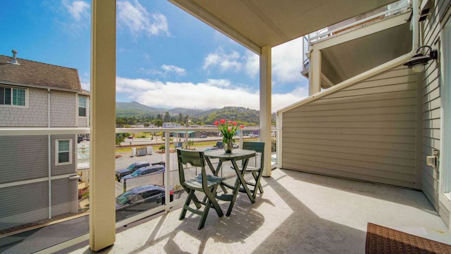 Others 5, Moonlight by Avantstay Modern Home w/ Views & Direct Access to Rockaway Beach, Tillamook