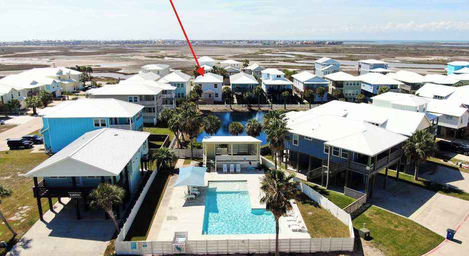 Exterior & Views 2, Coastal Escape w/ Pond Views + Pool Access Grahams Getaway by Avantstay, Nueces