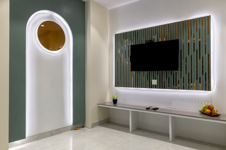Bathroom 3, Newly Built Hotel Arjun, Delhi