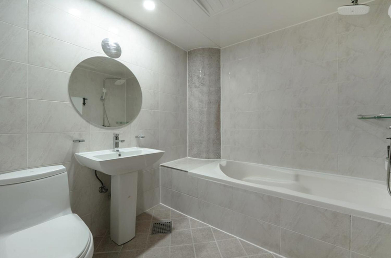 Bathroom 5, Daejeon Dunsan ING Hotel, Daedeok
