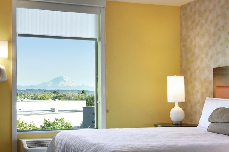Bedroom 3, Home2 Suites by Hilton Seattle Airport, Tukwila