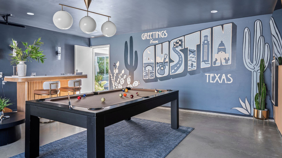 Interior 4, Pool, Putting Green, Game Room, Rooftop Bouldin Collective 902a by Avantstay, Travis