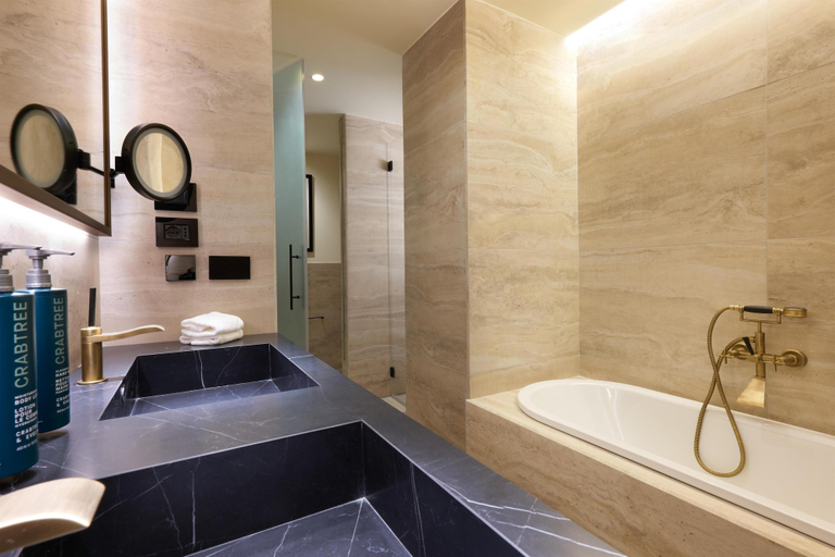 Bathroom 5, Hilton Rome Eur La Lama, Rome