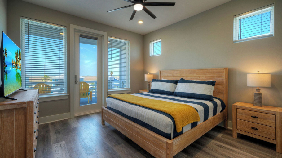 Bedroom 4, La Concha Blvd #31 -, Nueces