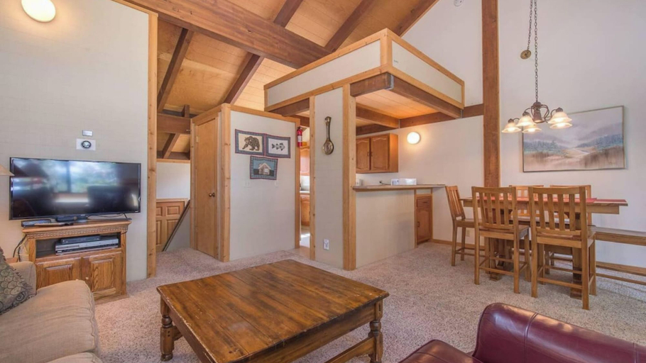 Interior 4, Hawk's Eye by Avantstay Cozy Condo w/ Views & Access to Northstar Resort Community, Placer